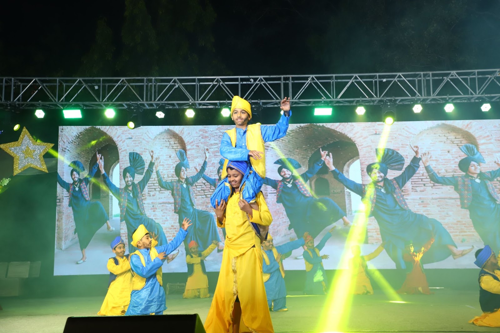 278ce064-735b-43b3-b7c6-21b0a3666700